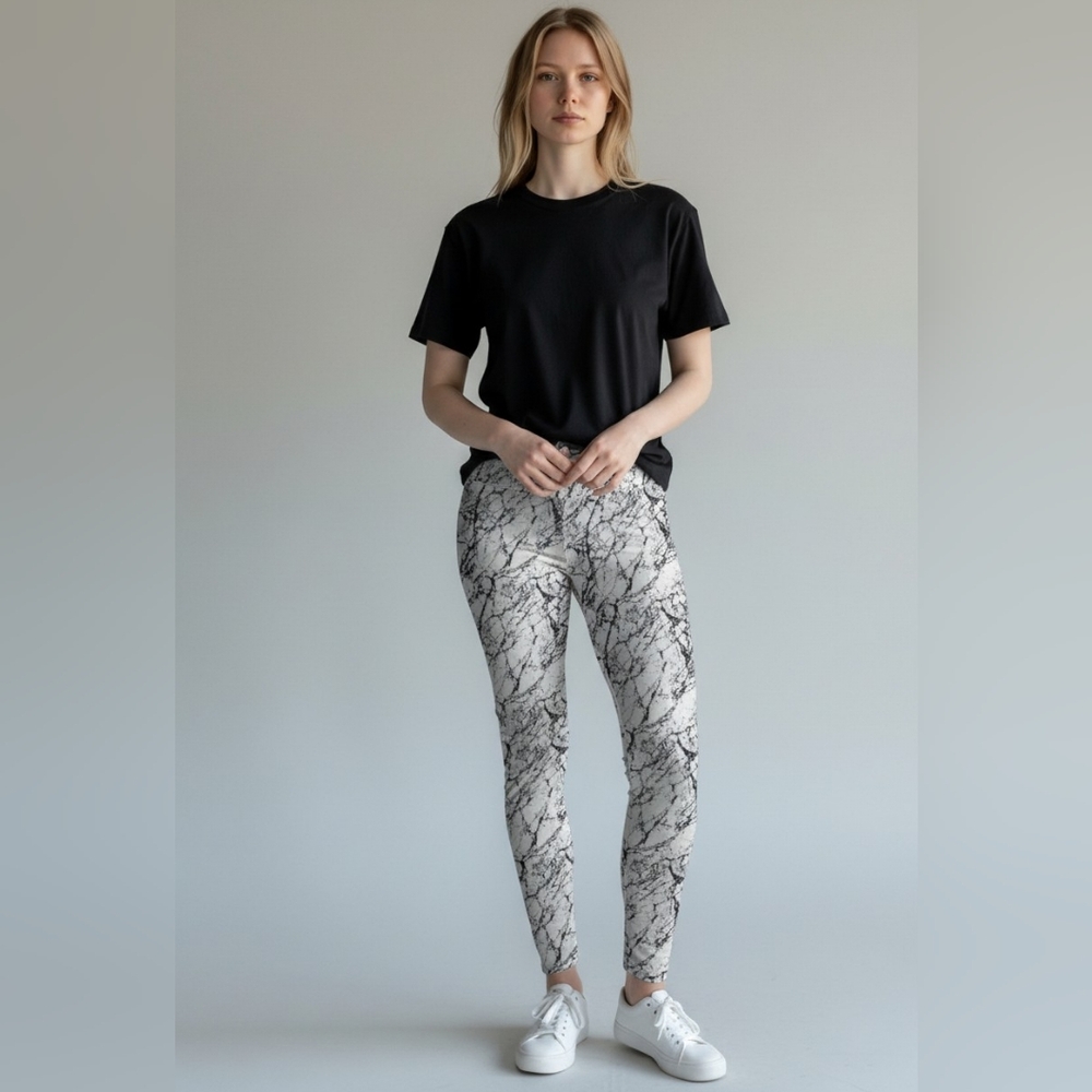 Marika Sport Women's Black & White Marble Print Leggings